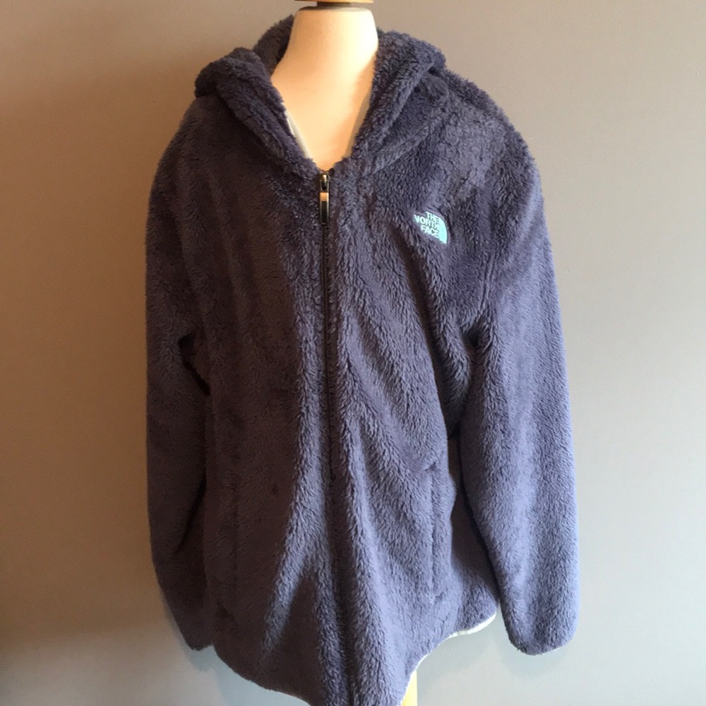 North face, very soft. Only wore once